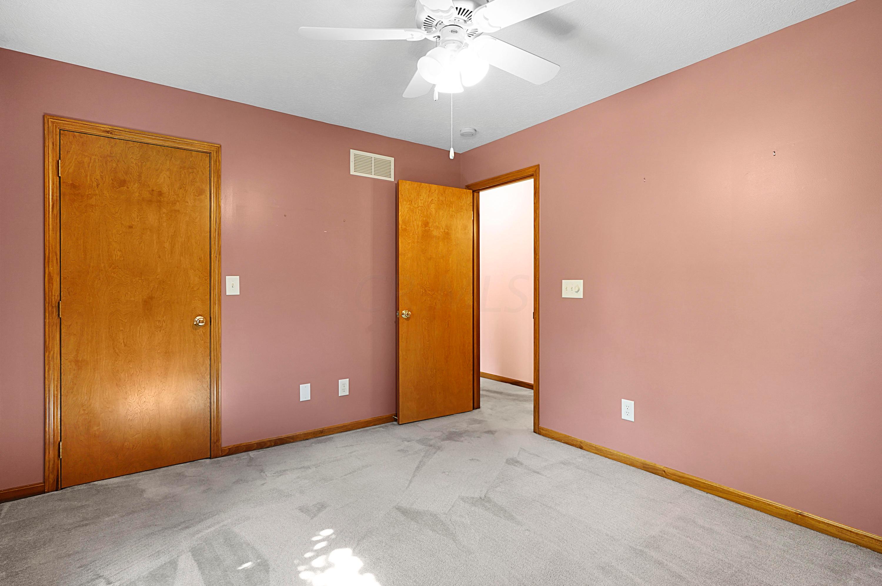 823 National Road Southeast Hebron, OH 43025 - Photo 21 of 44