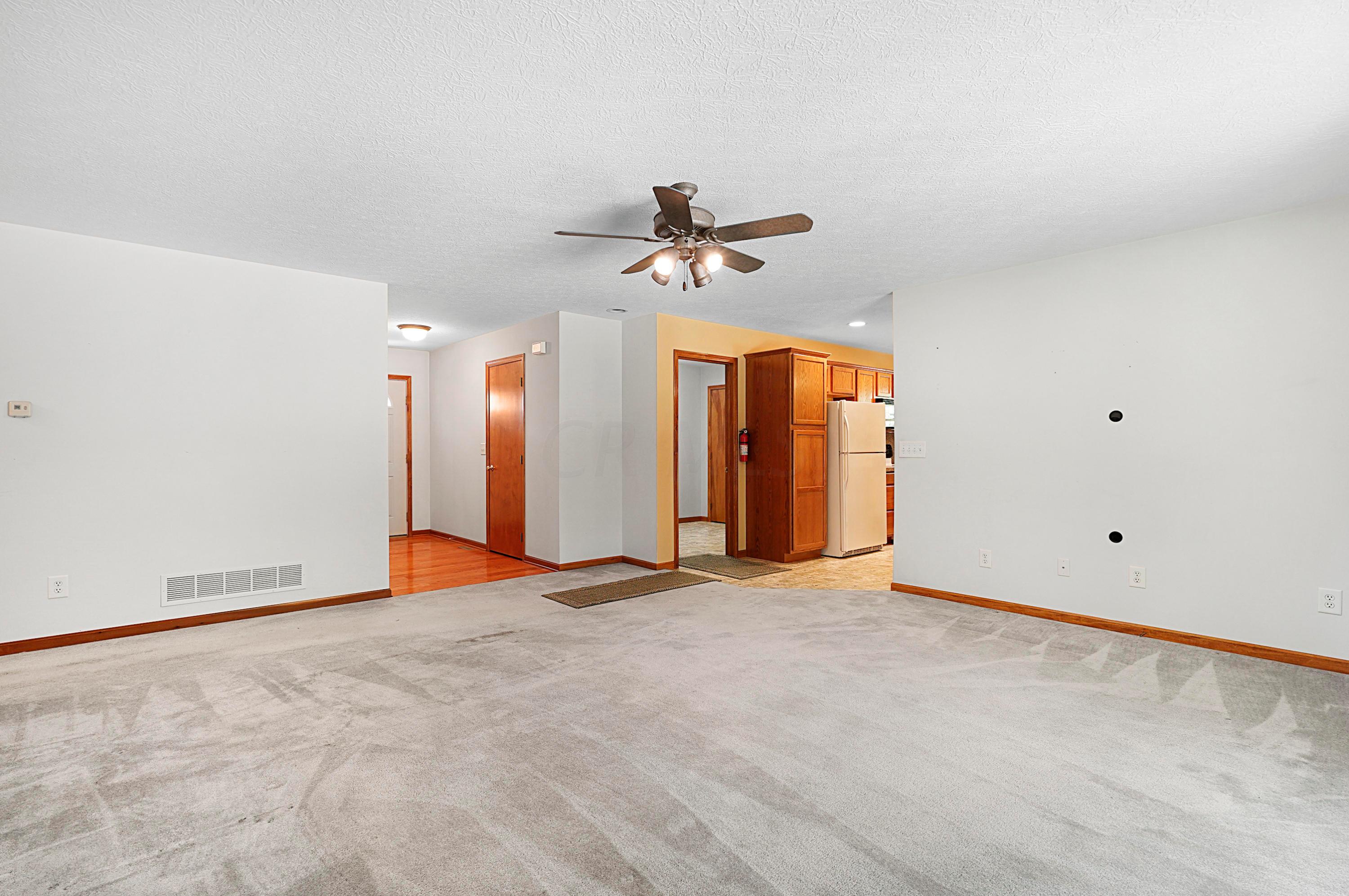823 National Road Southeast Hebron, OH 43025 - Photo 24 of 44
