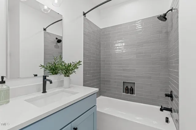 $650,000 | 610 Rocky Knob Court, Raleigh, NC 27601