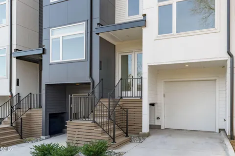 $650,000 | 610 Rocky Knob Court, Raleigh, NC 27601