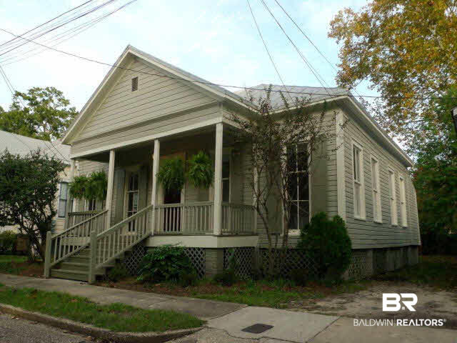 18 North Julia Street Mobile, AL 36604 - Photo 1 of 16