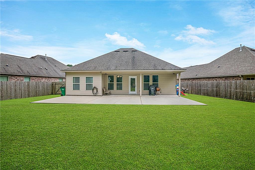 305 Knoll Pine Circle Covington, LA 70435 - Photo 18 of 21