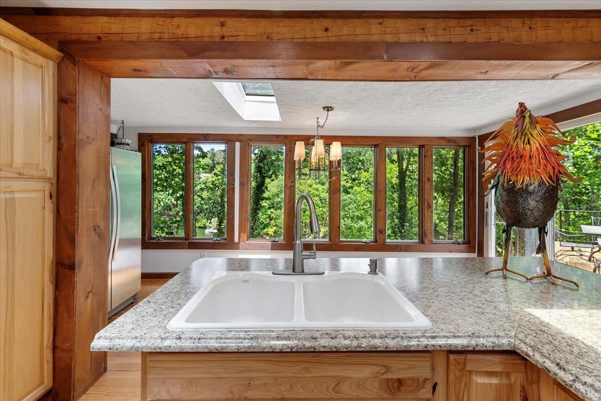4743 Twin Coves Road Radford, VA 24141 - Photo 16 of 82 Gallery Image 16