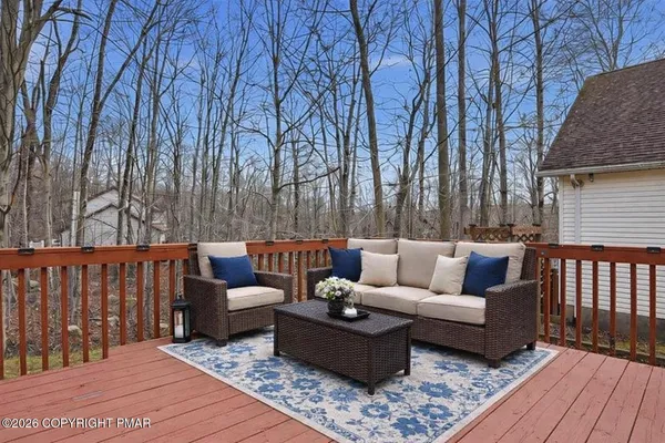 $639,900 | 322 Scenic Drive, Blakeslee, PA 18610