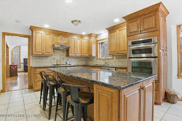 $639,900 | 322 Scenic Drive, Blakeslee, PA 18610