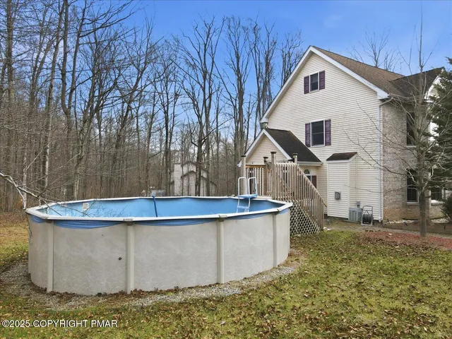 $649,900 | 322 Scenic Drive, Blakeslee, PA 18610