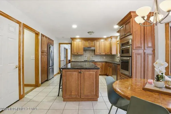 $639,900 | 322 Scenic Drive, Blakeslee, PA 18610