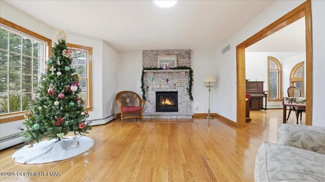 $649,900 | 322 Scenic Drive, Blakeslee, PA 18610