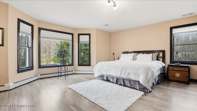 $649,900 | 322 Scenic Drive, Blakeslee, PA 18610