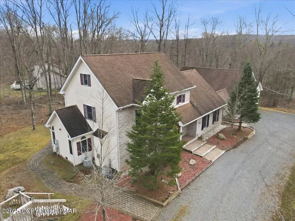 $639,900 | 322 Scenic Drive, Blakeslee, PA 18610