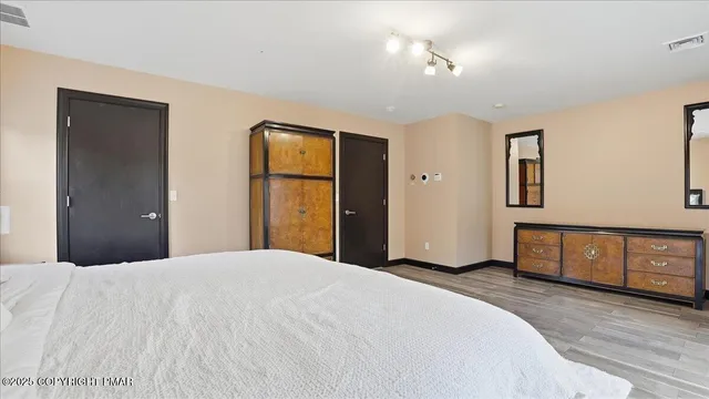 $649,900 | 322 Scenic Drive, Blakeslee, PA 18610