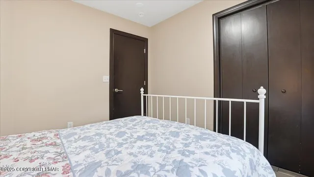 $649,900 | 322 Scenic Drive, Blakeslee, PA 18610