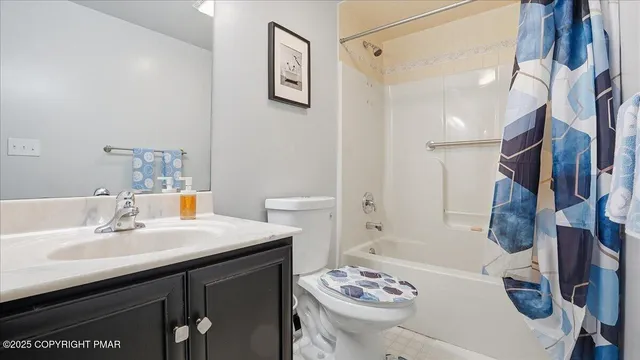 $649,900 | 322 Scenic Drive, Blakeslee, PA 18610