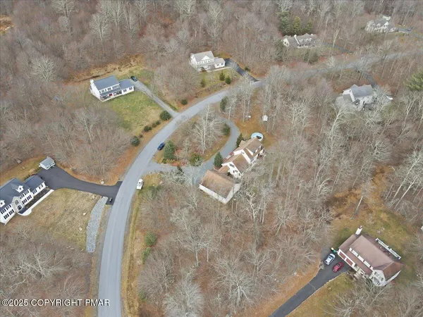 $639,900 | 322 Scenic Drive, Blakeslee, PA 18610