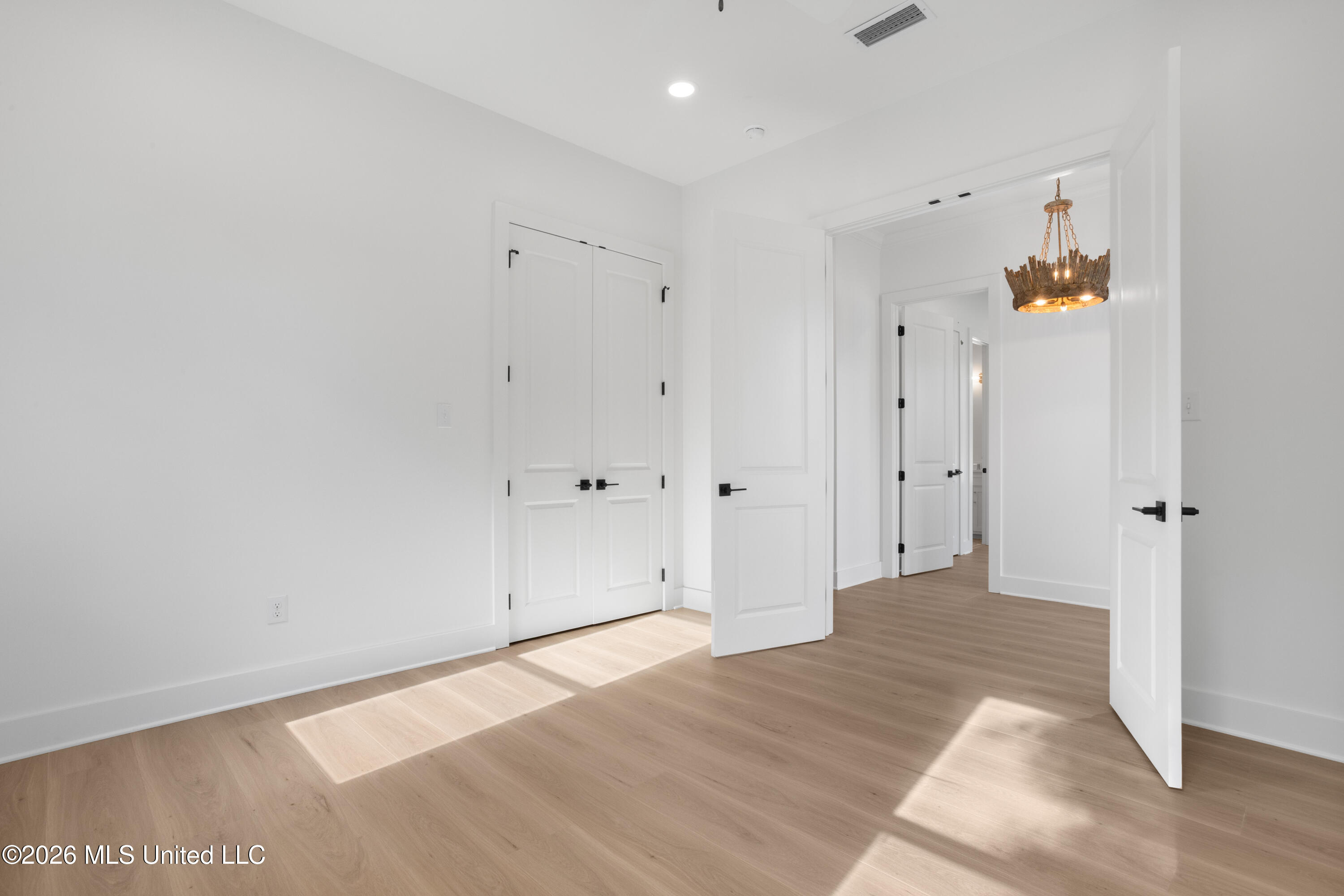 7308 Fountainbleau Road Ocean Springs, MS 39564 - Photo 11 of 55 00016