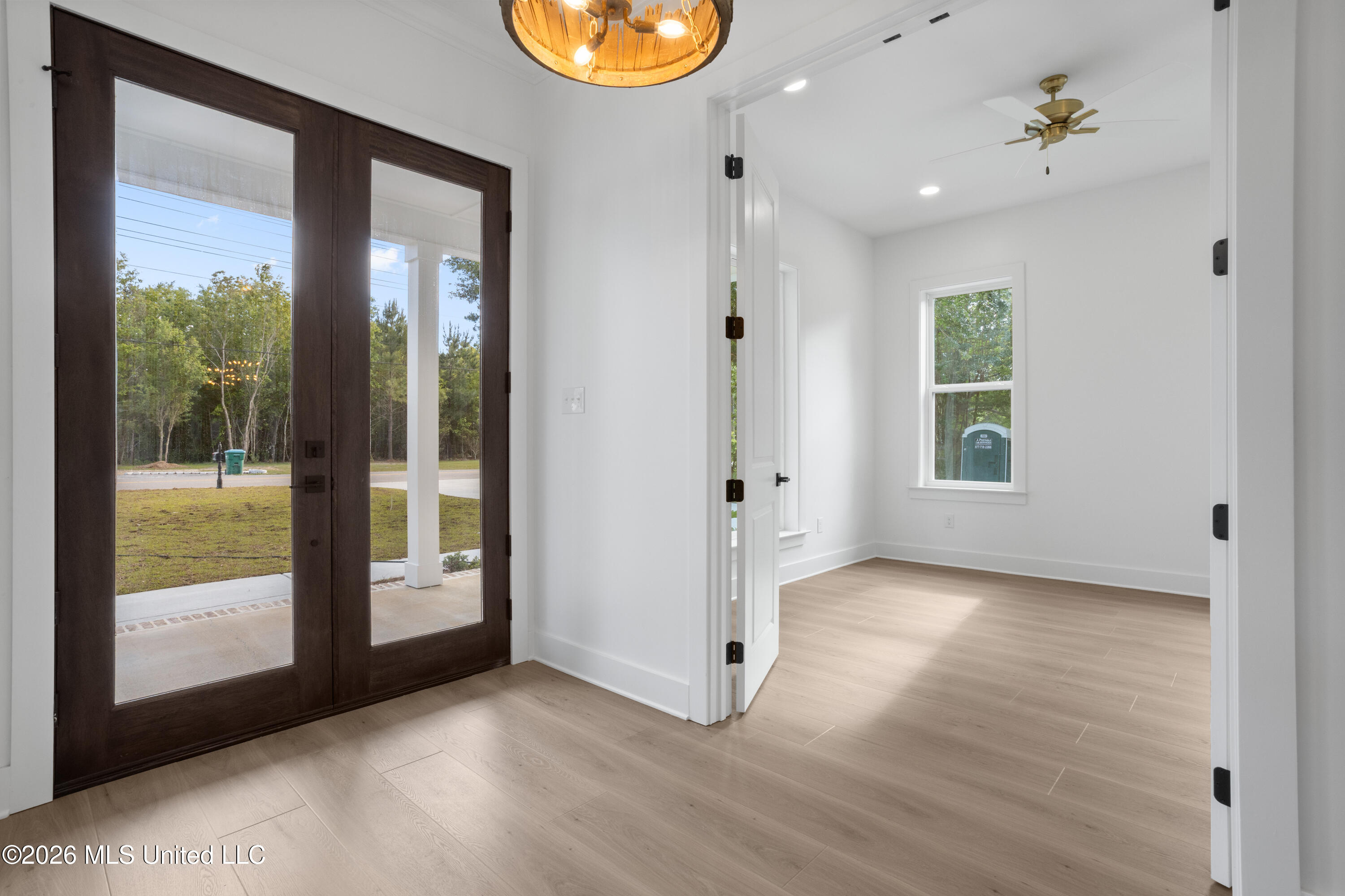 7308 Fountainbleau Road Ocean Springs, MS 39564 - Photo 12 of 55 00017