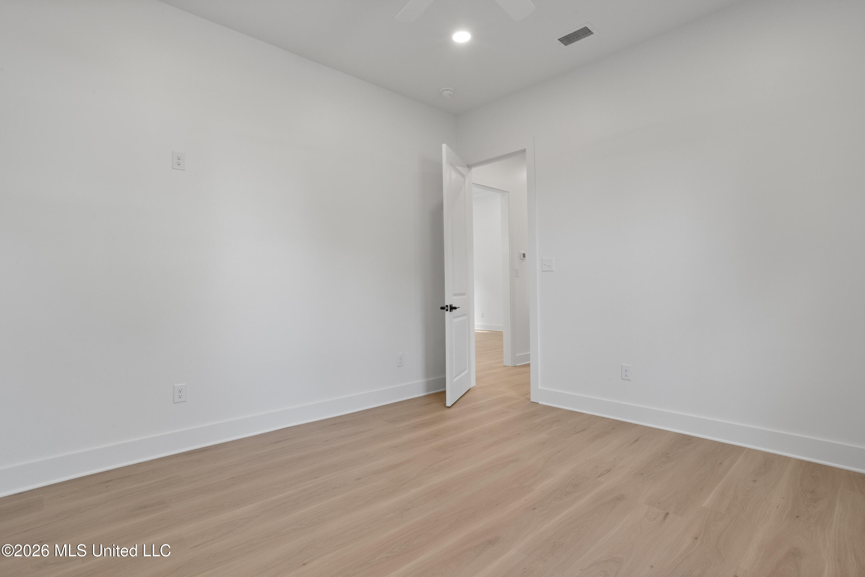 7308 Fountainbleau Road Ocean Springs, MS 39564 - Photo 36 of 55 00044