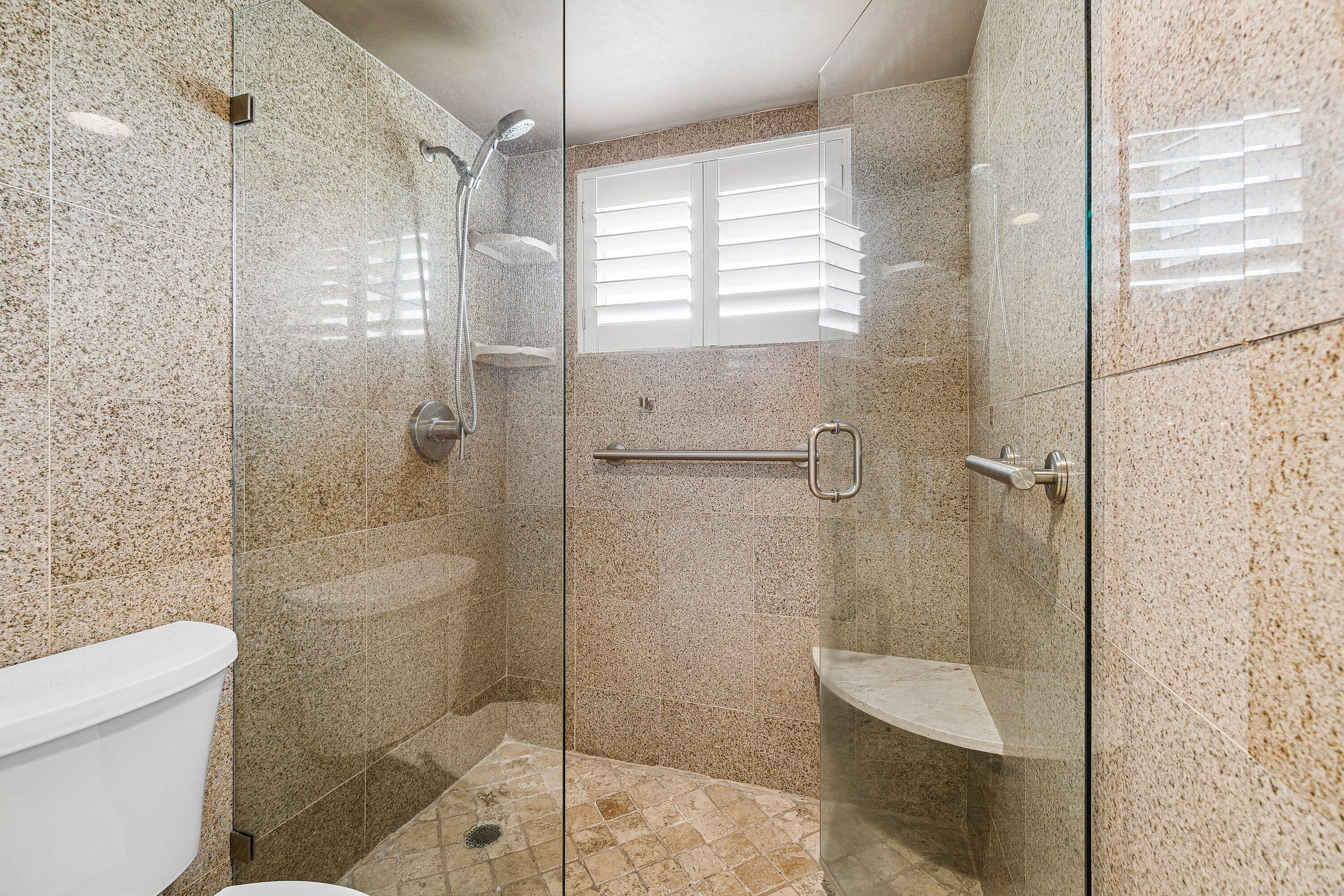 300 East Royal Palm Road, Unit 350 Boca Raton, FL 33432 - Photo 18 of 29 Primary Bath