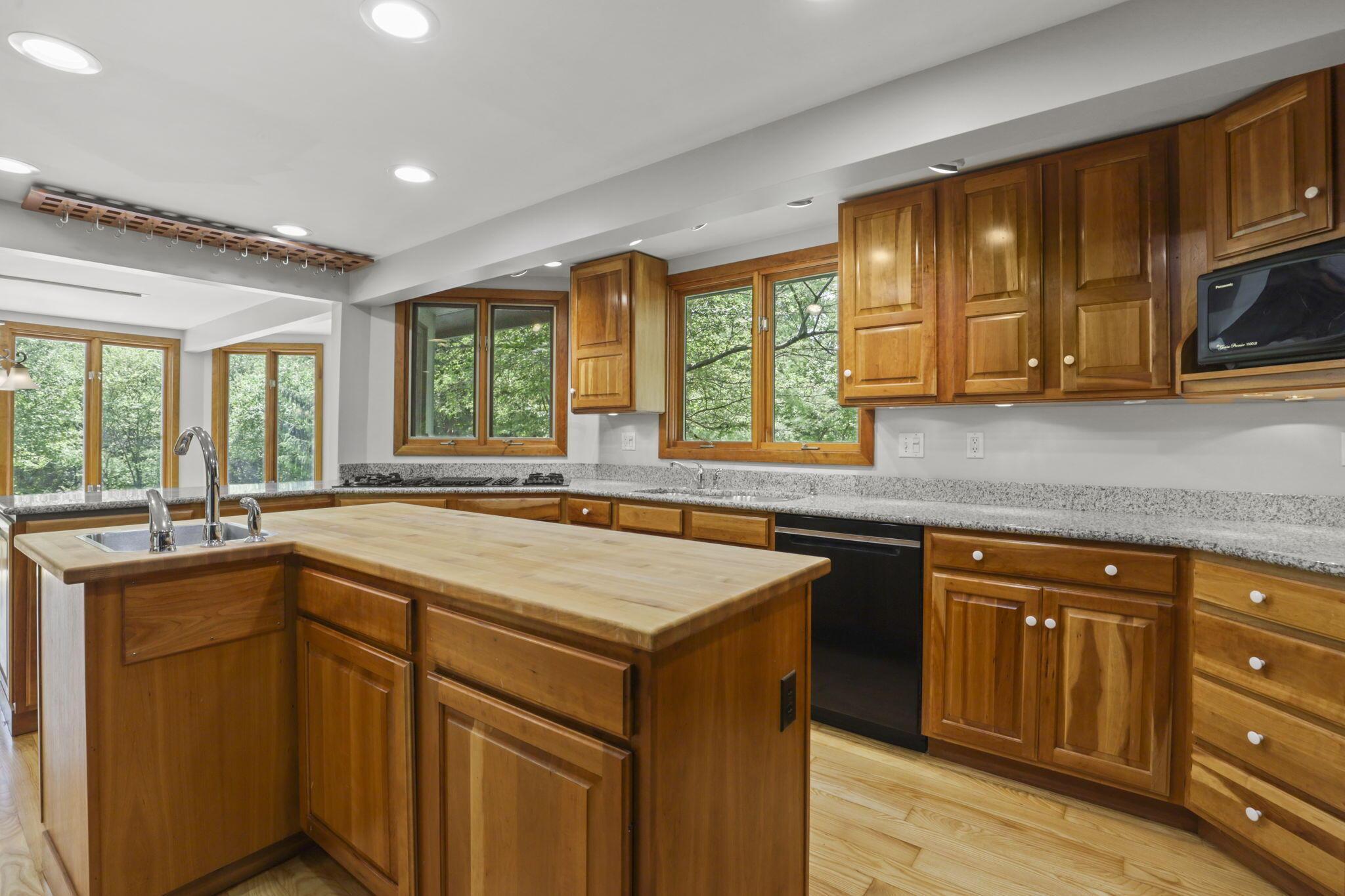 6761 Cook Road Powell, OH 43065 - Photo 27 of 69 A true Cooks kitchen with butcher block island - double wall oven, gas range, tons of custom cabinetry !