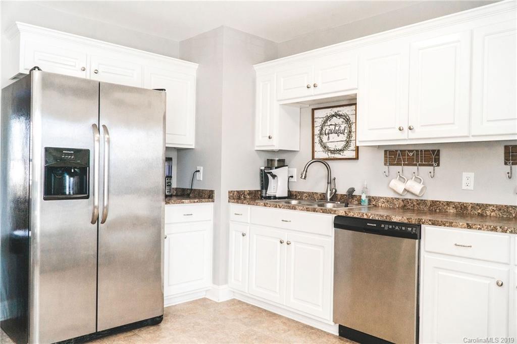 4105 Doe Ridge Lane Lancaster, SC 29720 - Photo 4 of 27 Gallery Image 4