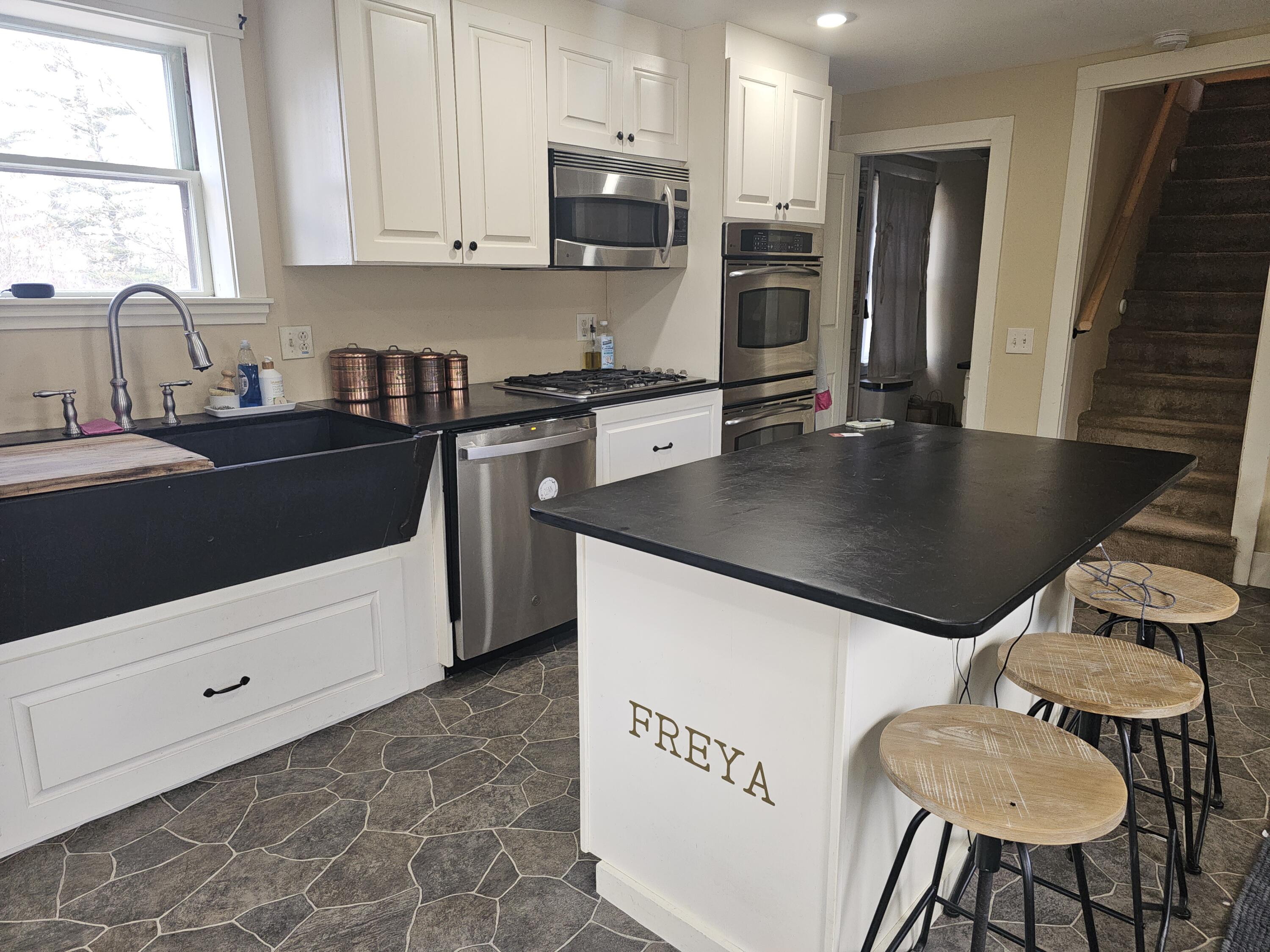 532 Paris Hill Road South Paris, ME 04281 - Photo 3 of 51 20251201_095617