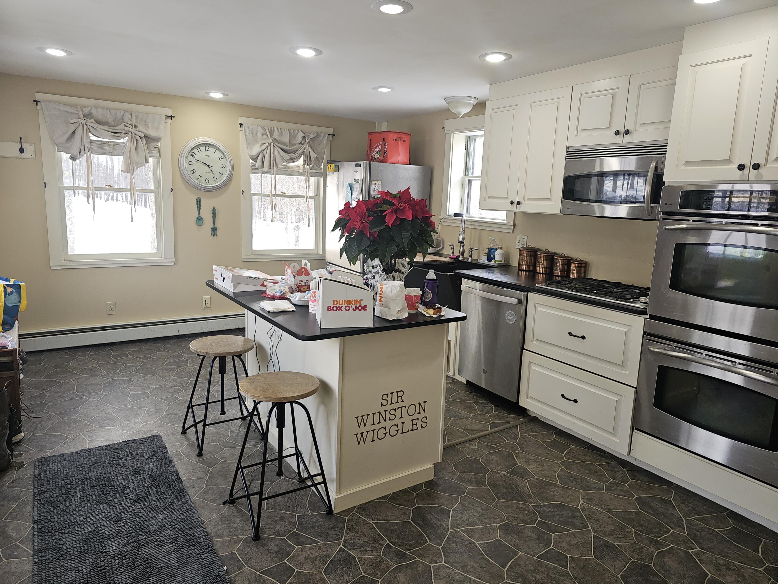 532 Paris Hill Road South Paris, ME 04281 - Photo 6 of 51 20251205_095347