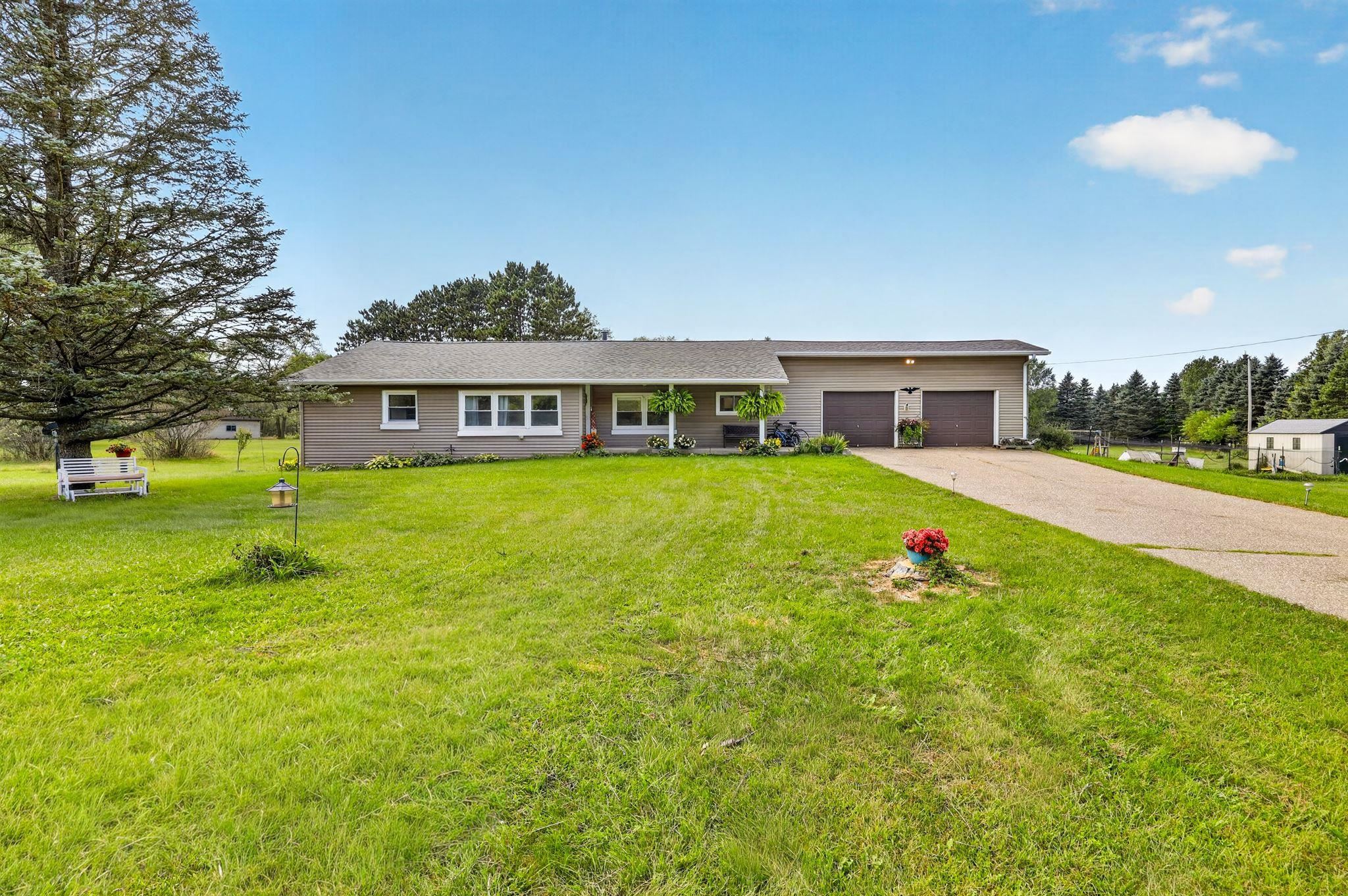 W6219 West Bush Road Pardeeville, WI 53954 - Photo 1 of 42 Gallery Image 1