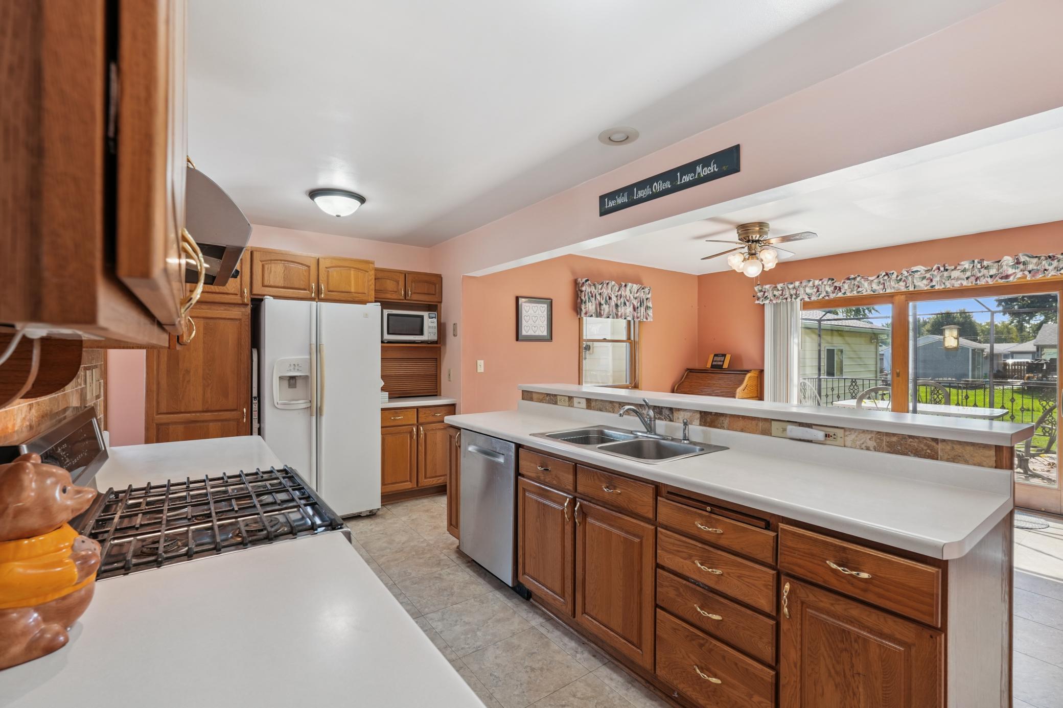 2244 Roth Place White Bear Lake, MN 55110 - Photo 8 of 35 Gallery Image 8
