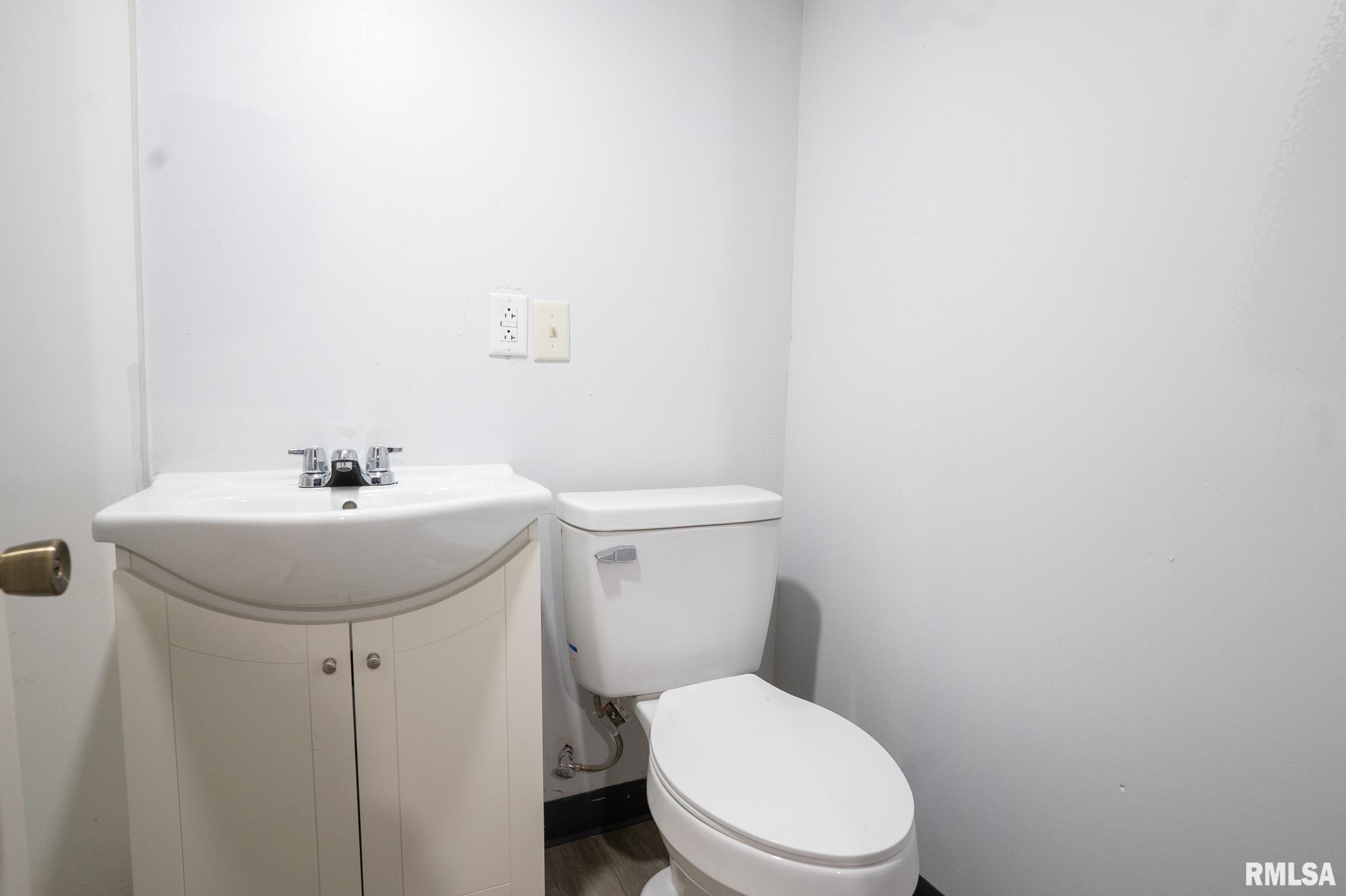 1059 North 6th Street Springfield, IL 62702 - Photo 9 of 20