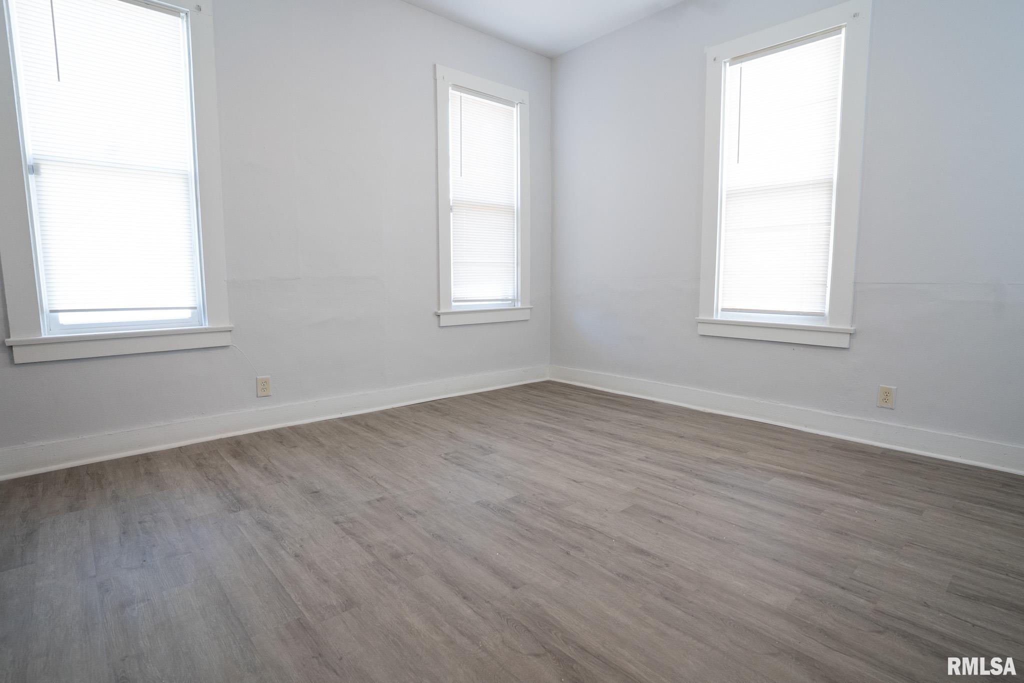 1059 North 6th Street Springfield, IL 62702 - Photo 10 of 20