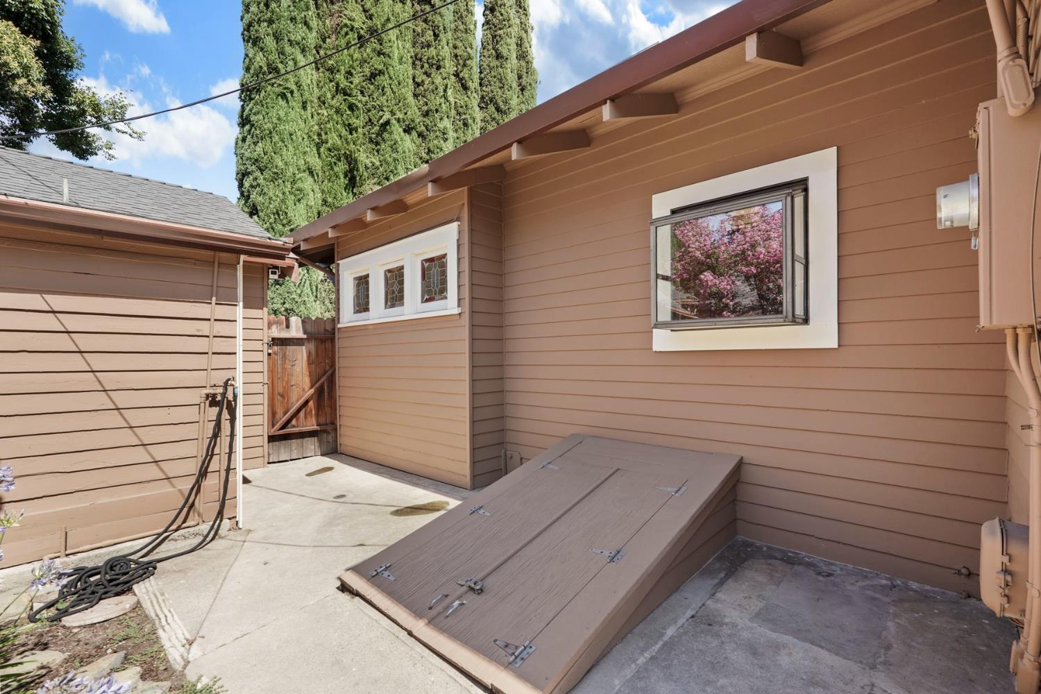 411 Bedford Road Stockton, CA 95204 - Photo 35 of 45