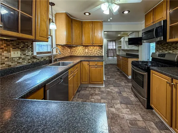 $249,999 | 361 Highland Avenue, Pittsburgh, PA 15229