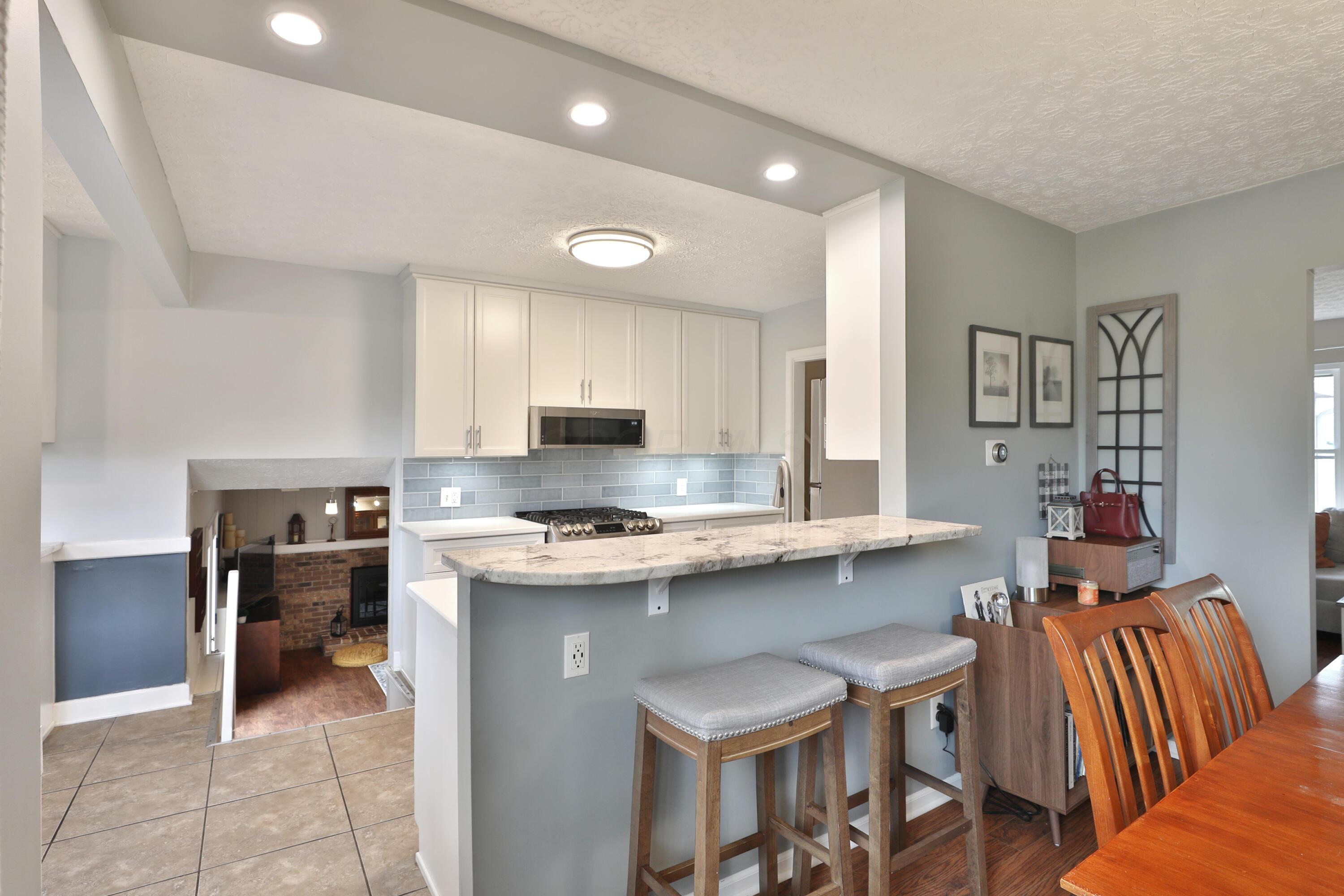 7044 Linworth Road Columbus, OH 43235 - Photo 13 of 48 Eat-in kitchen