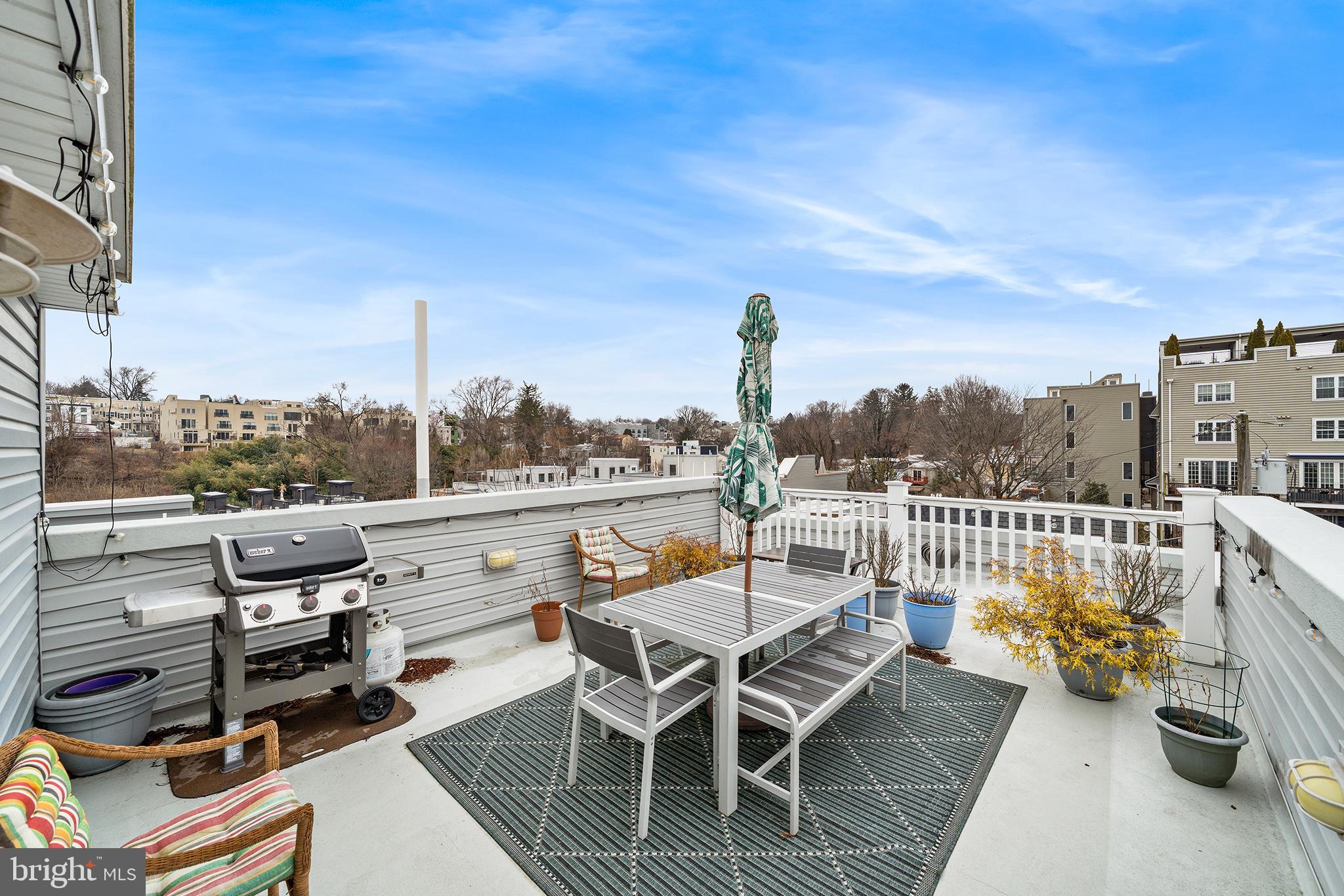 4736 Sheldon Street Philadelphia, PA 19127 - Photo 28 of 37 a view of a terrace with furniture