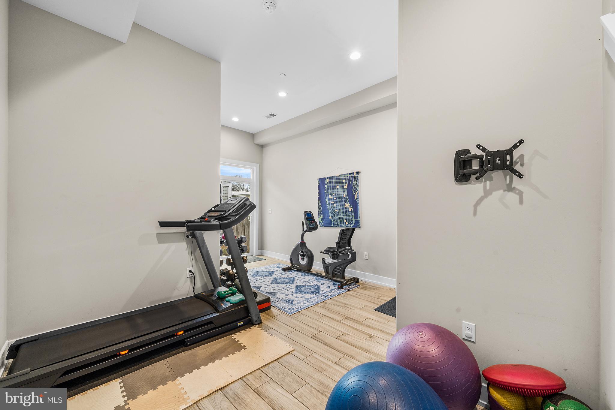 4736 Sheldon Street Philadelphia, PA 19127 - Photo 33 of 37 a view of a room with gym equipment