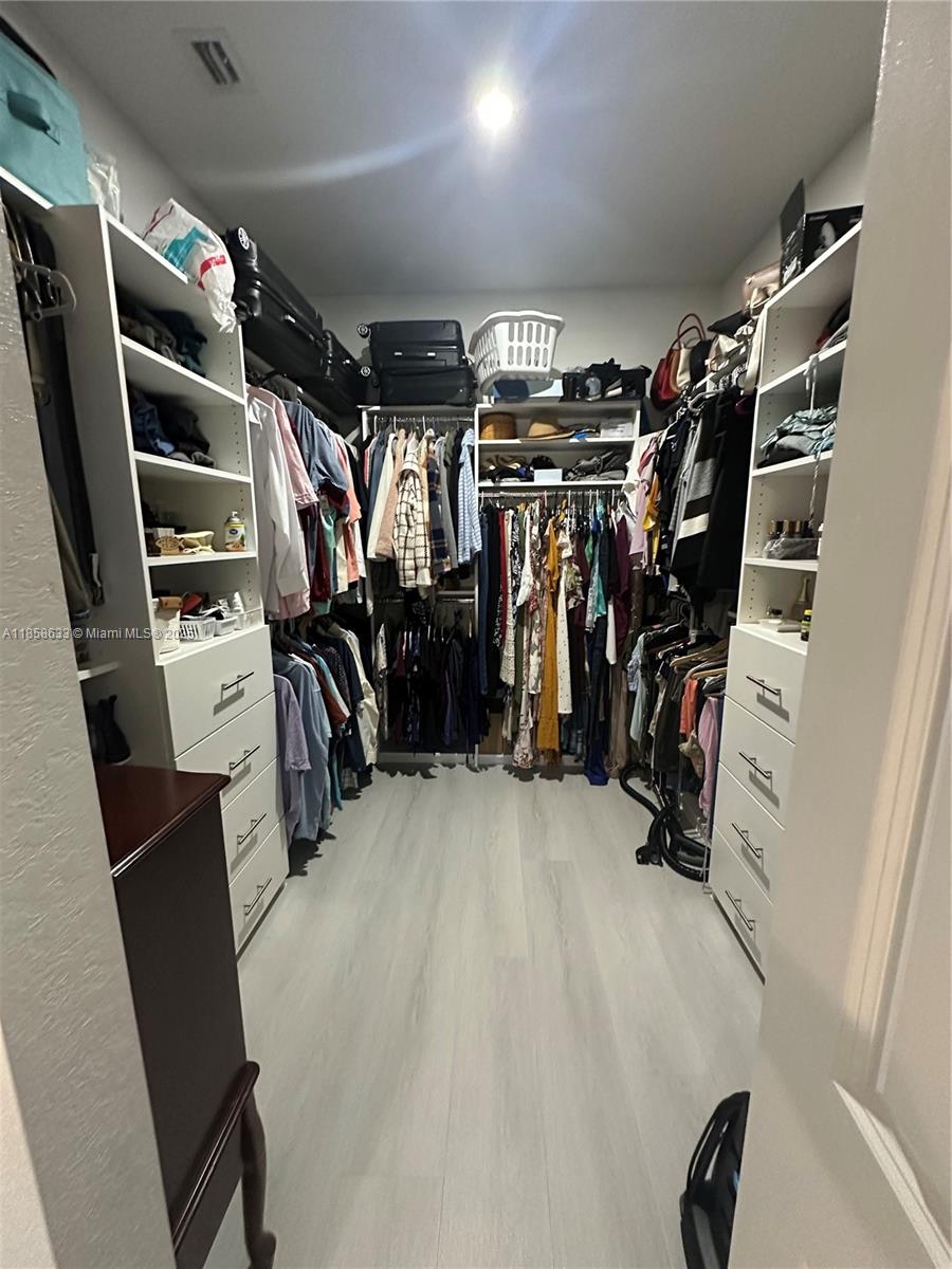 25217 Southwest 114th Avenue Homestead, FL 33032 - Photo 16 of 43