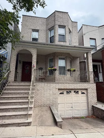 $2,800 | 110 Hauxhurst Avenue, Weehawken, NJ 07086