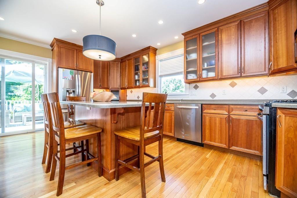 35 Lawrence Street Wakefield, MA 01880 - Photo 12 of 25