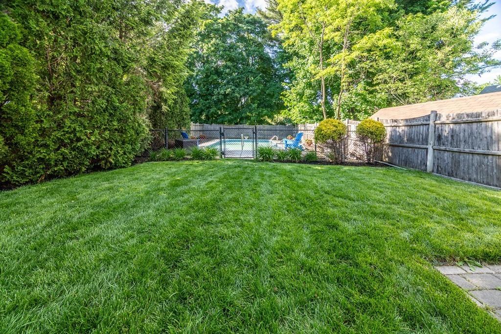 35 Lawrence Street Wakefield, MA 01880 - Photo 4 of 25