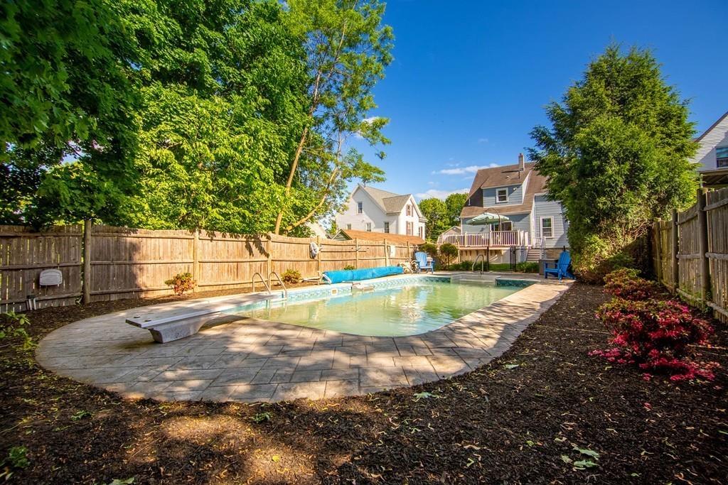 35 Lawrence Street Wakefield, MA 01880 - Photo 7 of 25