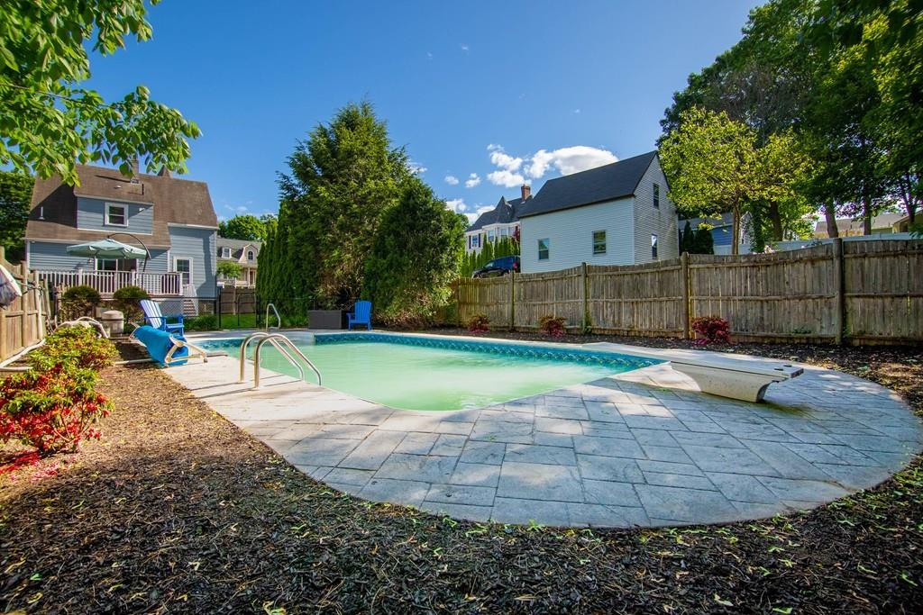 35 Lawrence Street Wakefield, MA 01880 - Photo 8 of 25