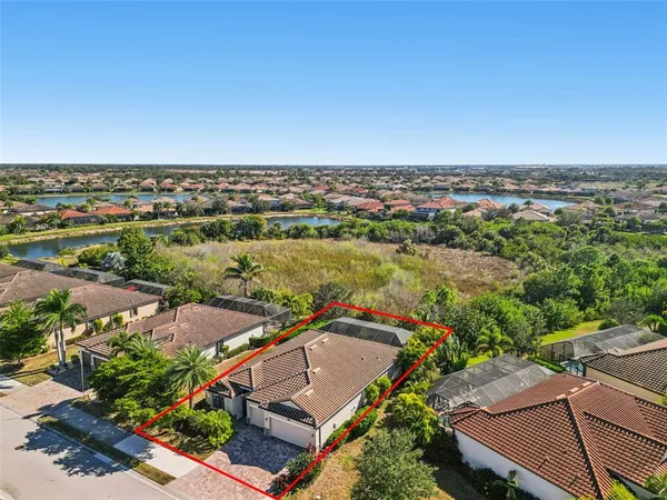 $629,900 | 20805 Granlago Drive, Venice, FL 34293