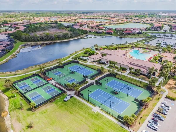 $629,900 | 20805 Granlago Drive, Venice, FL 34293