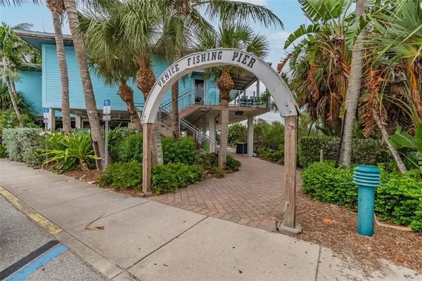 $629,900 | 20805 Granlago Drive, Venice, FL 34293
