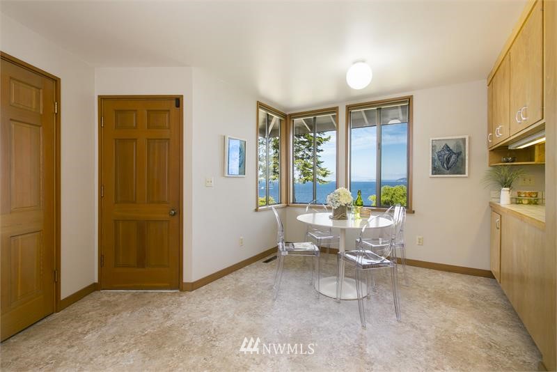 8609 Talbot Road Edmonds, WA 98026 - Photo 12 of 25 Gallery Image 12