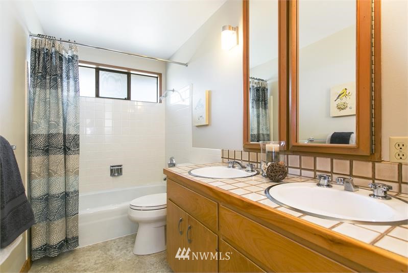 8609 Talbot Road Edmonds, WA 98026 - Photo 18 of 25 Gallery Image 18