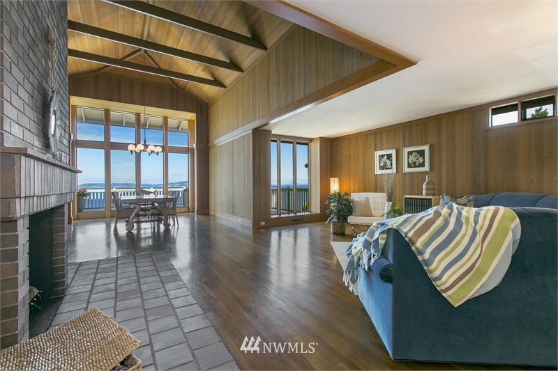 8609 Talbot Road Edmonds, WA 98026 - Photo 8 of 25 Gallery Image 8