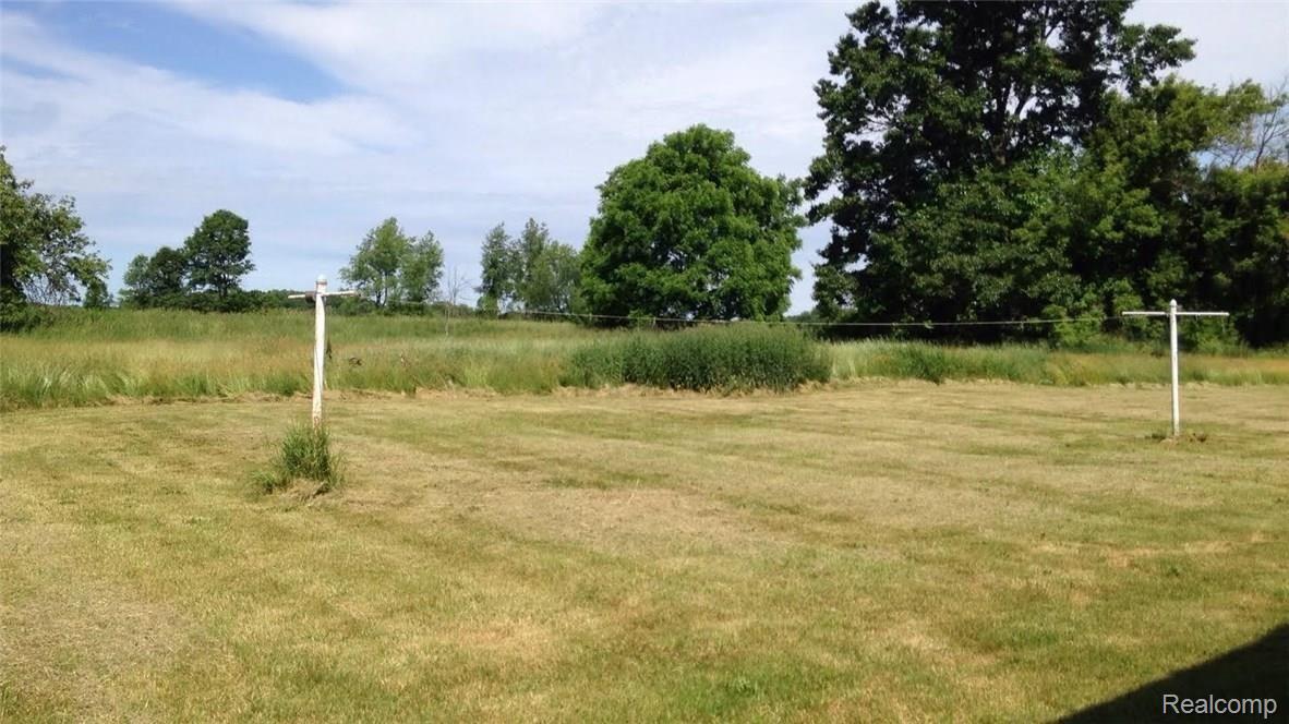 18206 Bradley Road Gregory, MI 48137 - Photo 5 of 7 bradley4.jpg