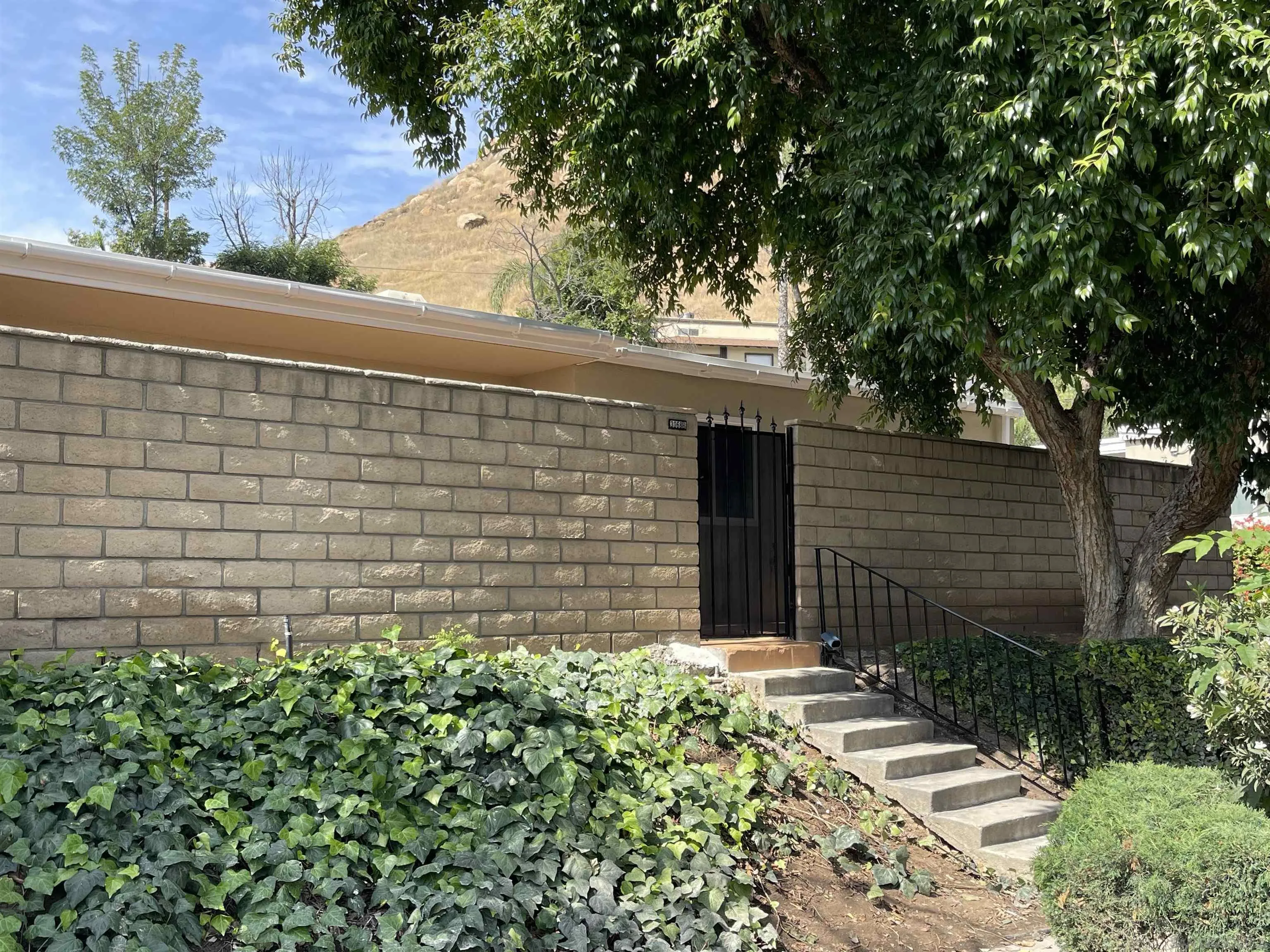 3068 Panorama Road, Unit B Riverside, CA 92506 - Photo 1 of 31 Gallery Image 1