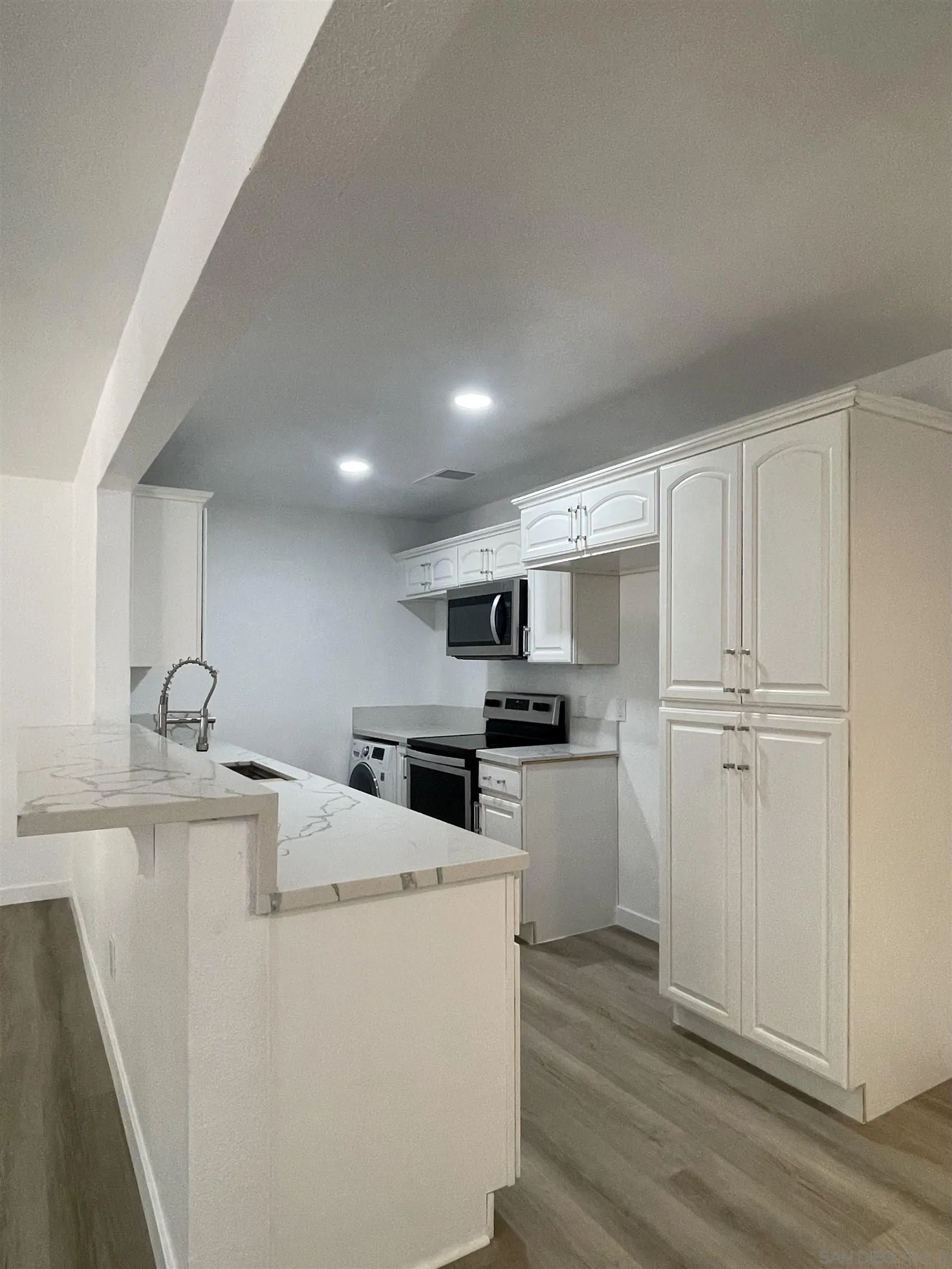 3068 Panorama Road, Unit B Riverside, CA 92506 - Photo 11 of 31 Gallery Image 11